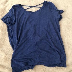 3/15 or 5/20
Detail back flowy tshirt